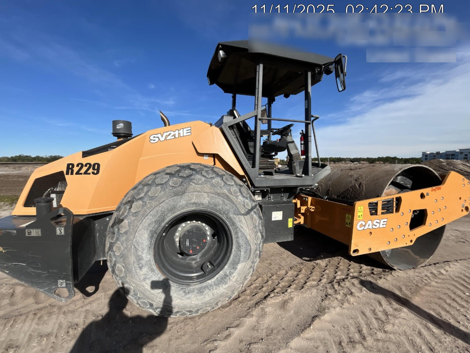 2022 CASE SV211E