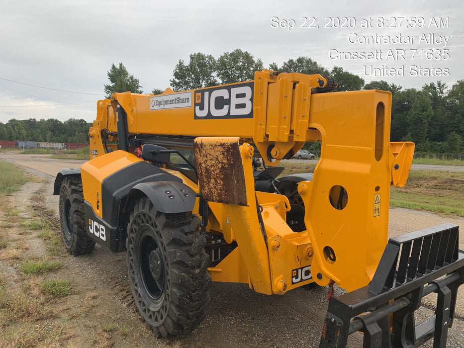 2019 JCB 512-56 Canopy, 109 HP, Solid Tires, STD Worklight, Beacon, Aux Hydraulics, Lifting Eye, Back up Alarm w/66" Carriage/60" Forks