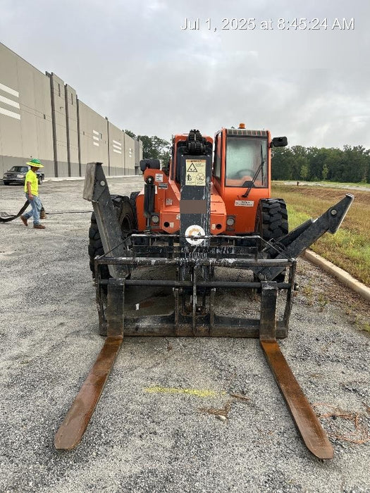 2021 JLG 12054