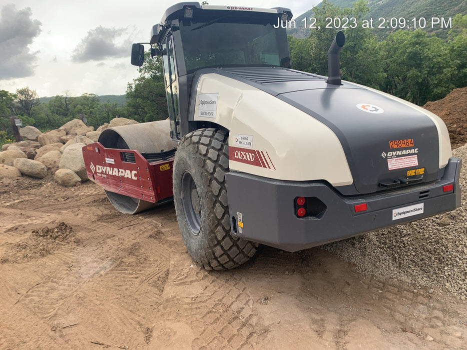 2023 DYNAPAC CA2500D