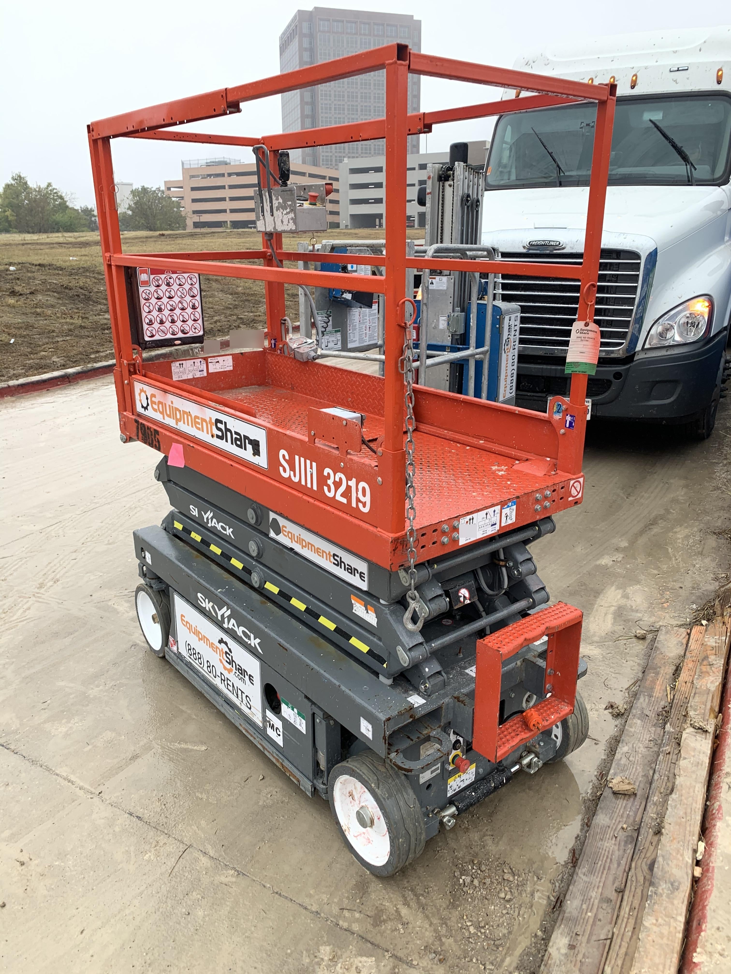 2018 SKYJACK SJIII-3219