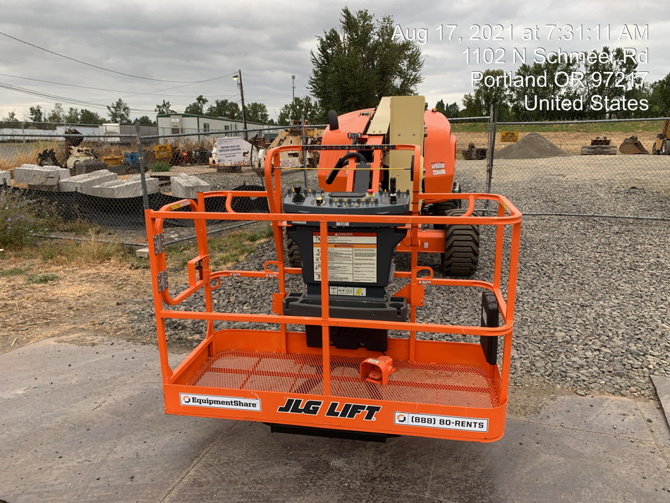 2021 JLG 600AJ