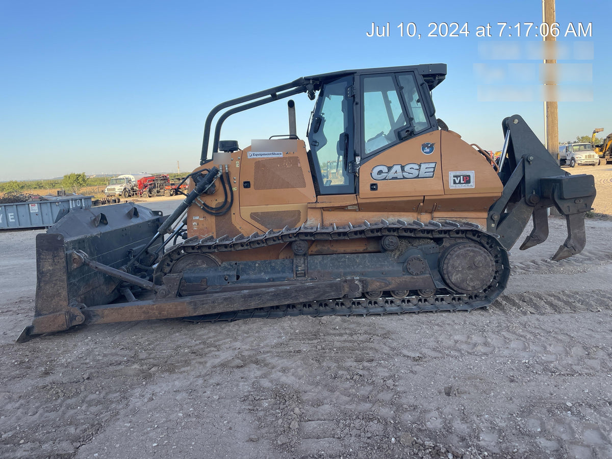 2015 CASE 2050M