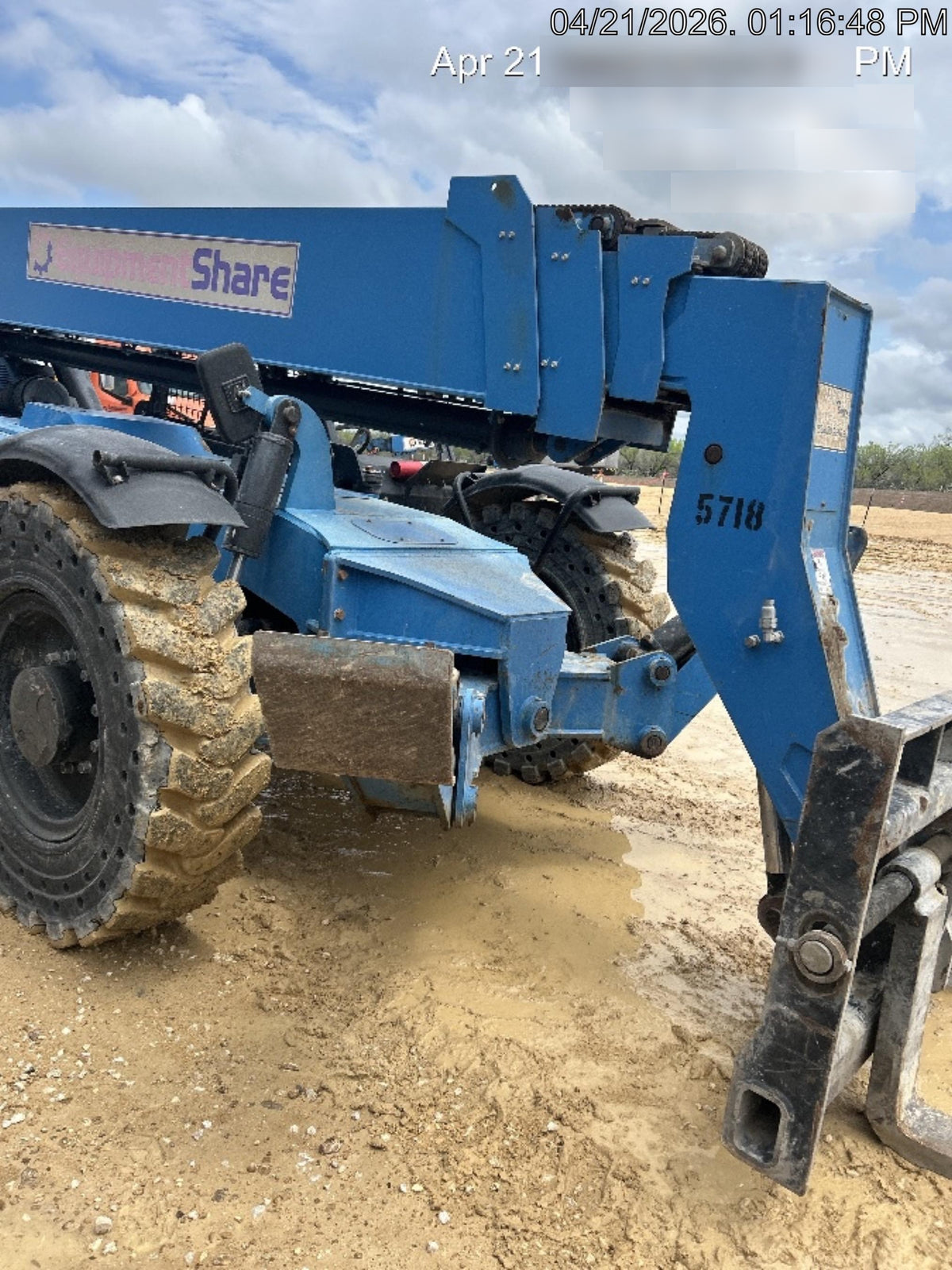 2017 GENIE GTH-1056