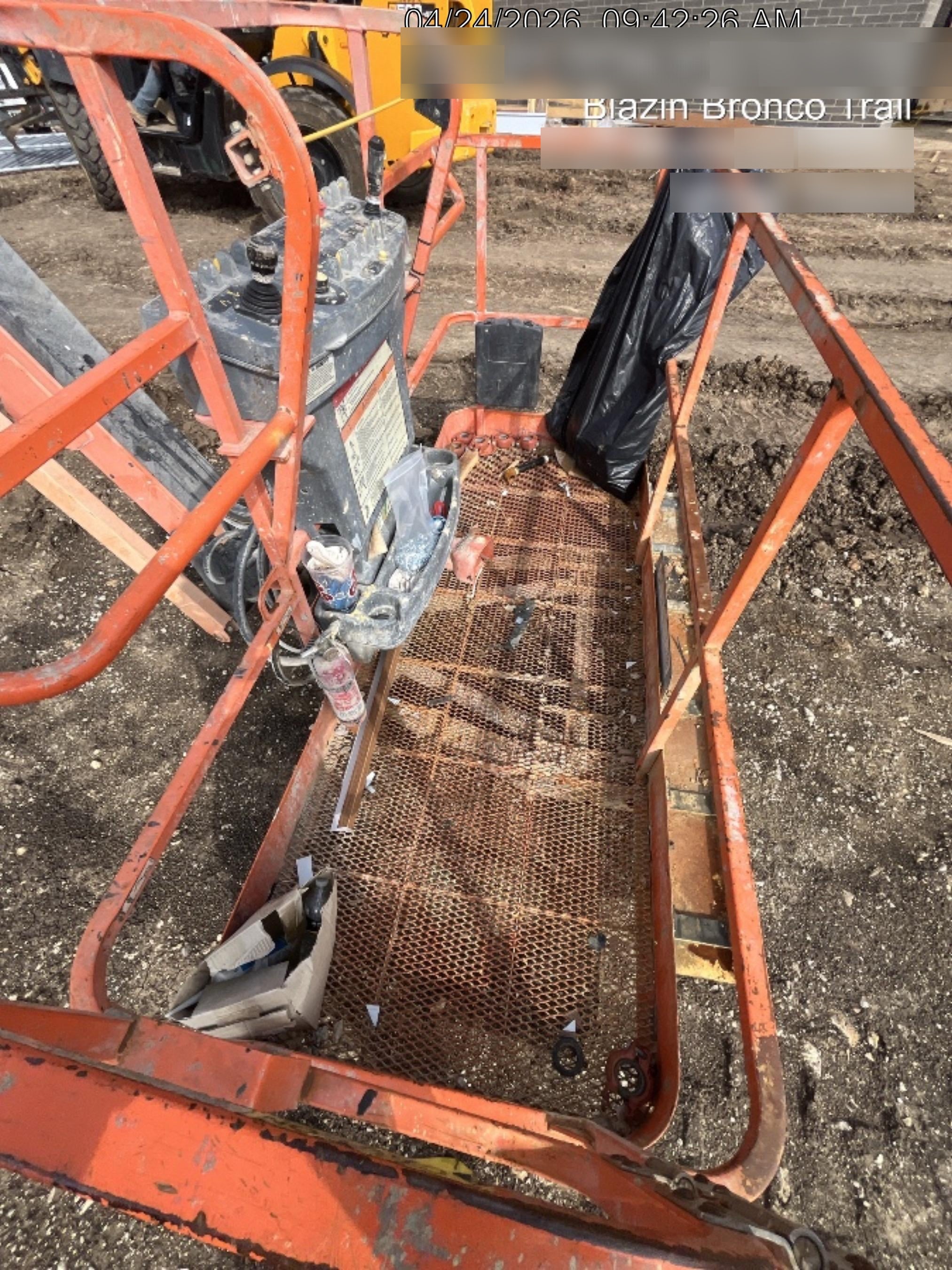 2022 JLG 660SJ