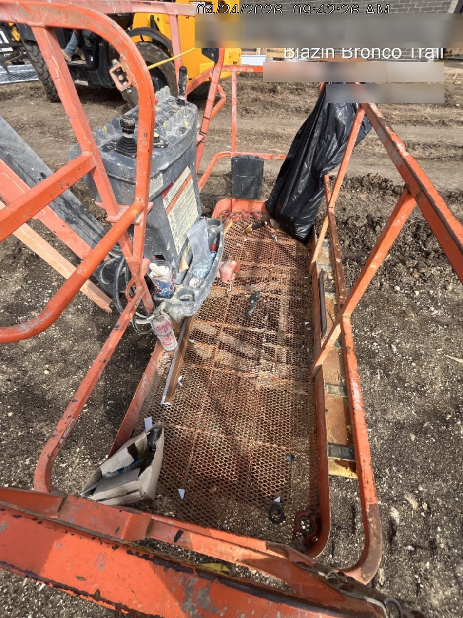 2022 JLG 660SJ