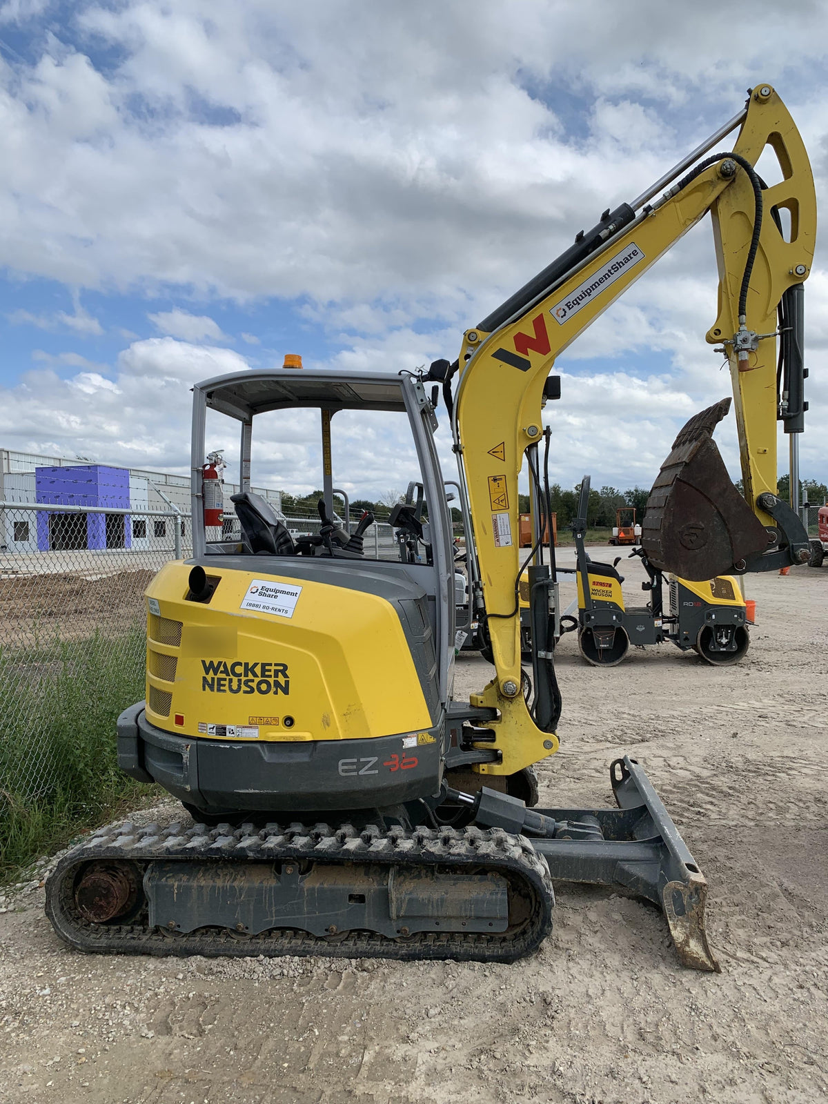 2020 Wacker Neuson EZ36 MX,TRK,LONG,CANOPY w/QC Coupler, 12"/18"/24" HD Buckets