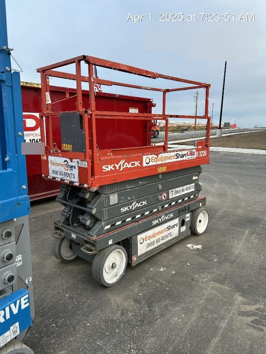 2018 Skyjack SJIII-3226 Skyjack SJIII3226 Scissor Lift w/Trojan Batteries