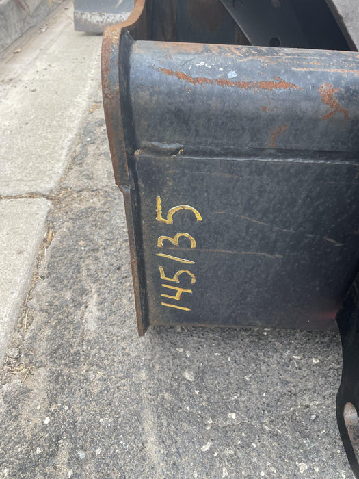 2021 DOOSAN 30" Bucket - Doosan