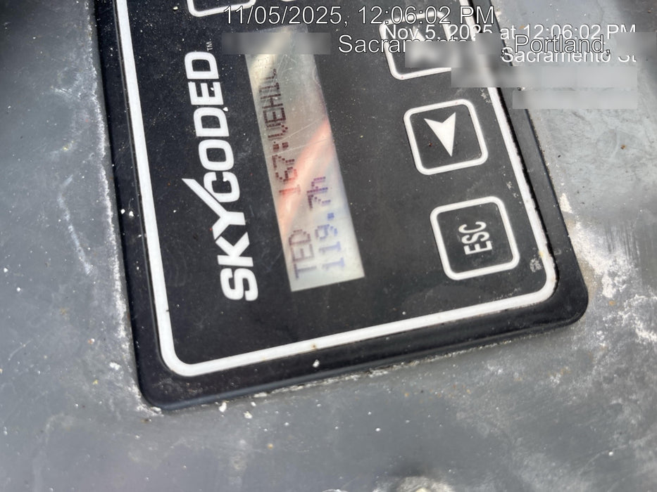 2020 Skyjack SJIII-3219 Solid NM Tires, Half height spring hinged entry gate, Dual Beacons, 800W Inverter