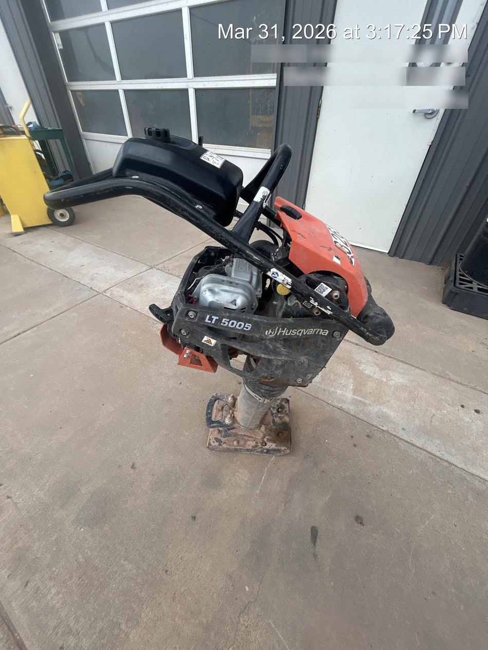 2025 HUSQVARNA LT5005