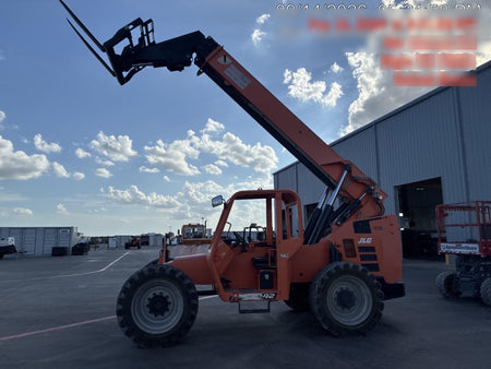 2016 SKYTRAK 8042