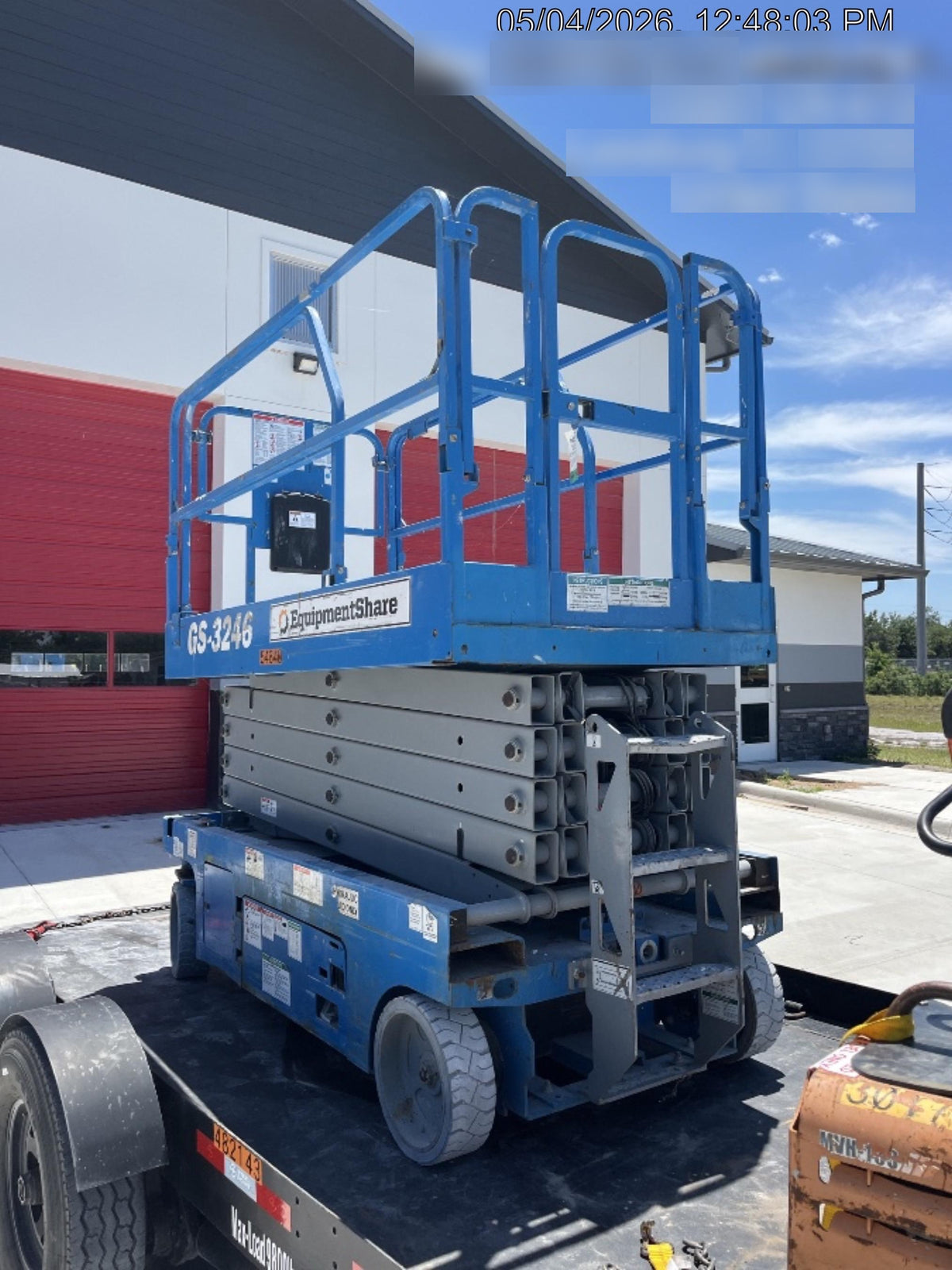 2019 Genie GS-3246 Folding rails with full height swing gate