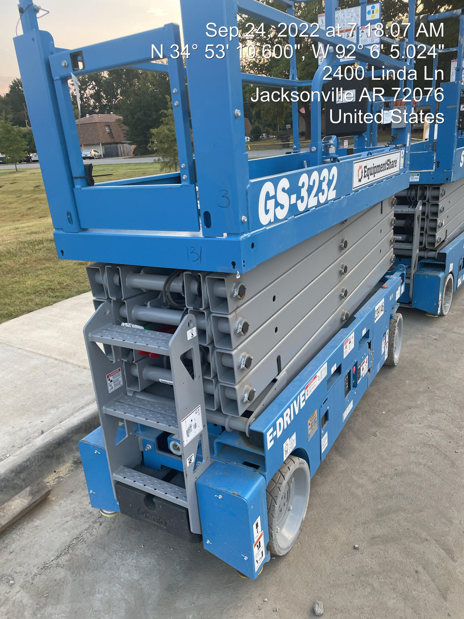 2022 GENIE GS-3232