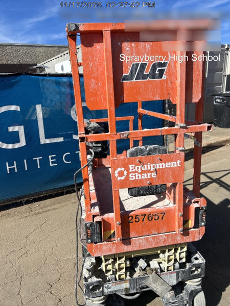 2022 JLG ES1330L