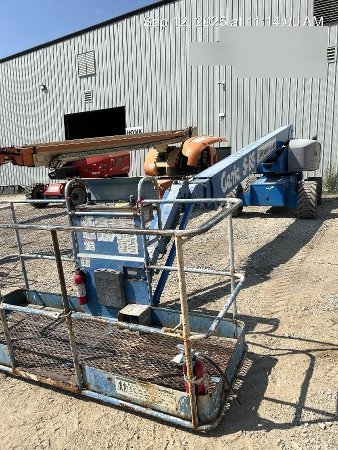 2016 GENIE S-85