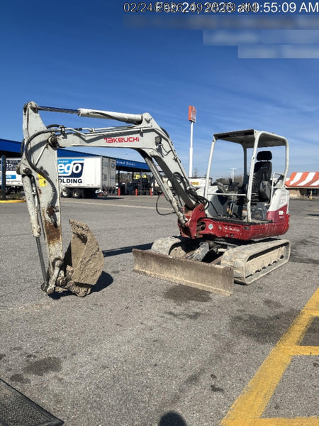 2021 TAKEUCHI TB250-2