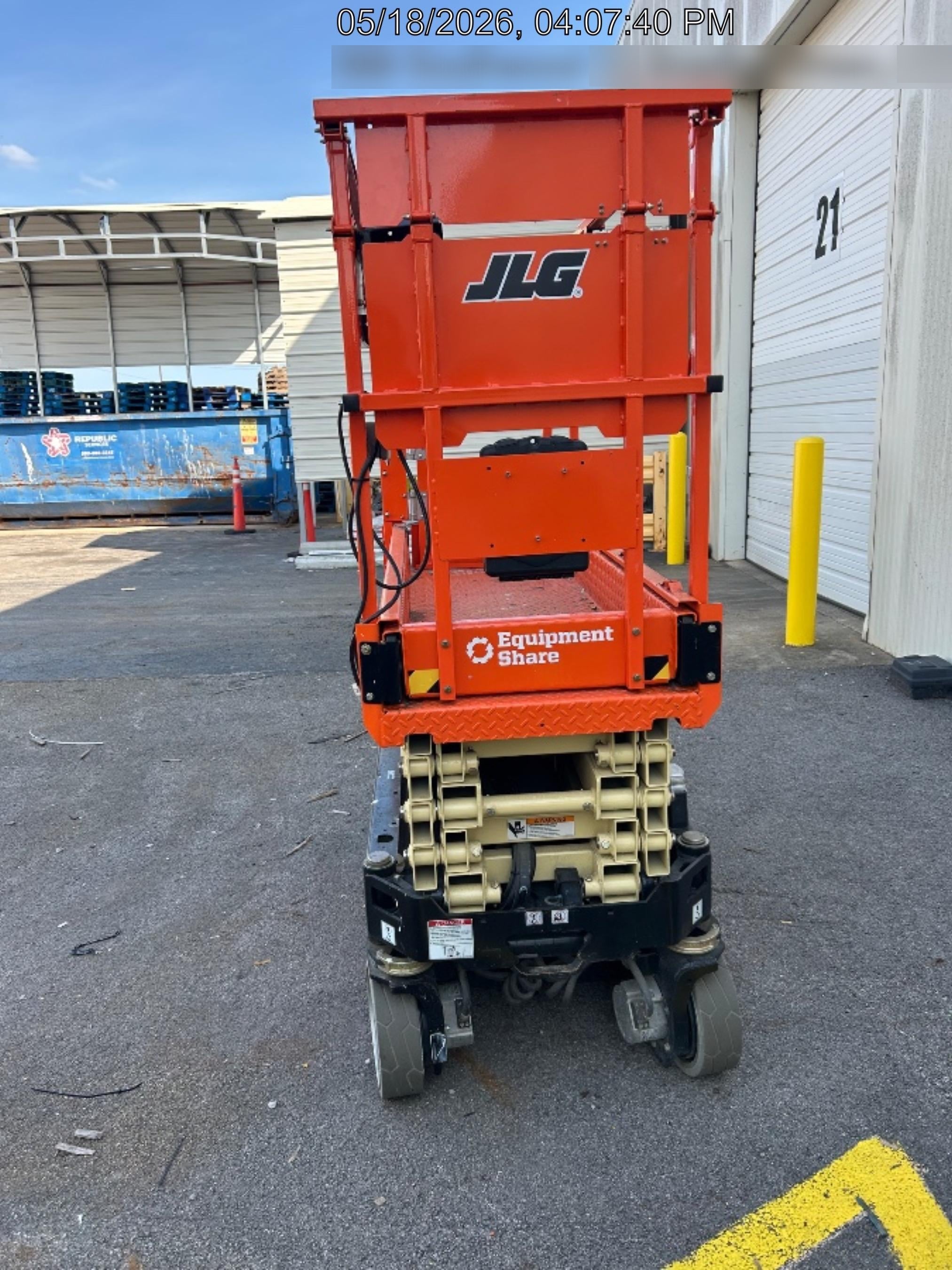 2025 JLG ES1932