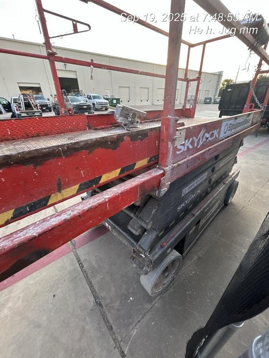 2015 Skyjack SJIII-4632 Skyjack SJIII-4632 32' Scissor Lift
