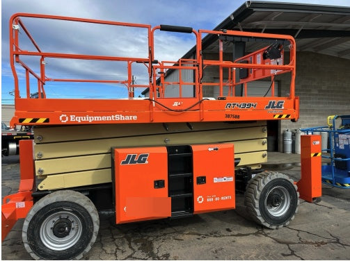 2023 JLG RT4394
