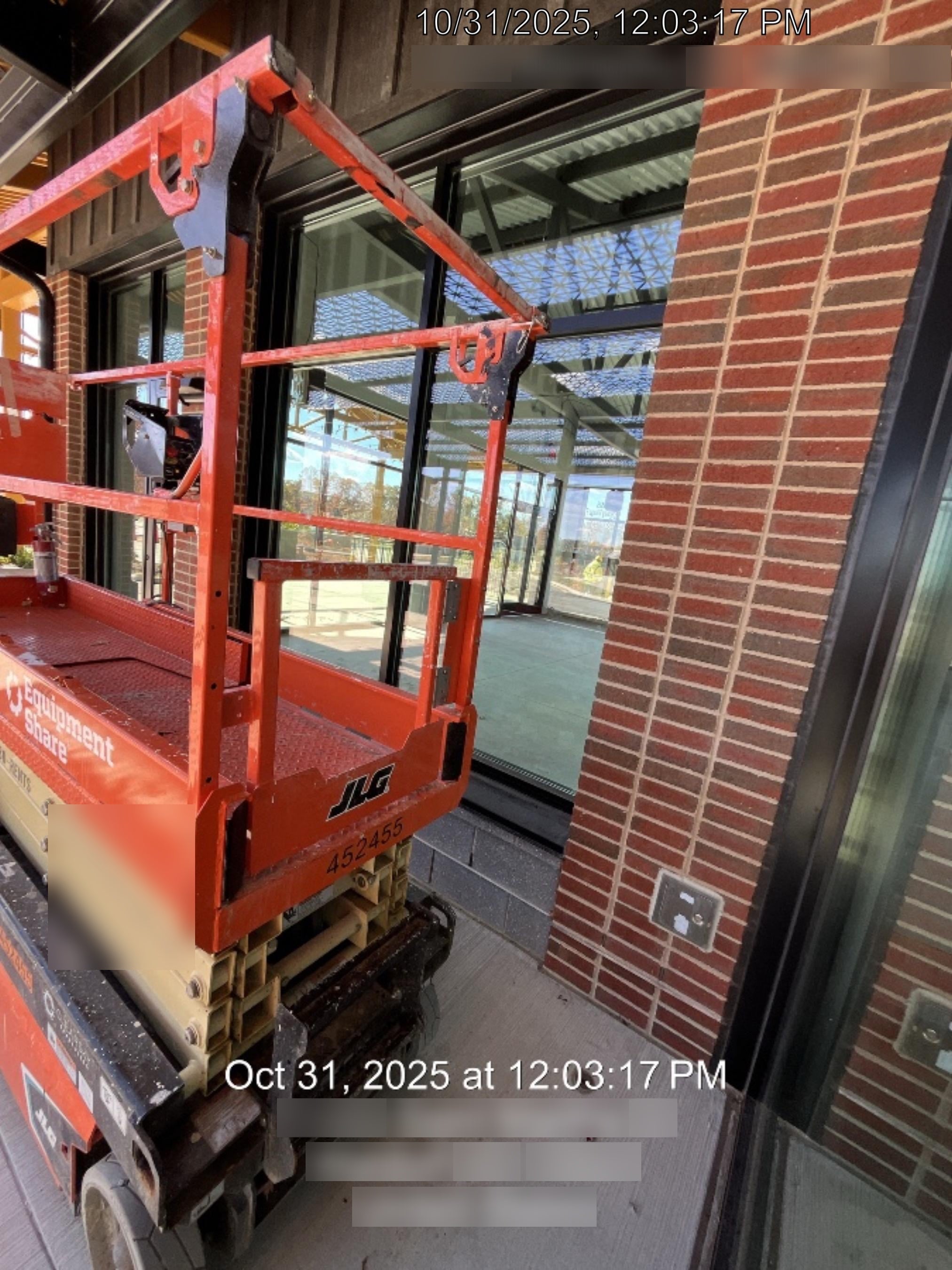2024 JLG ES1932