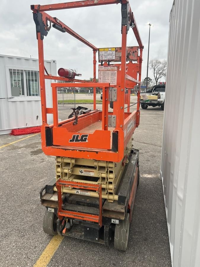 2021 JLG ES1932