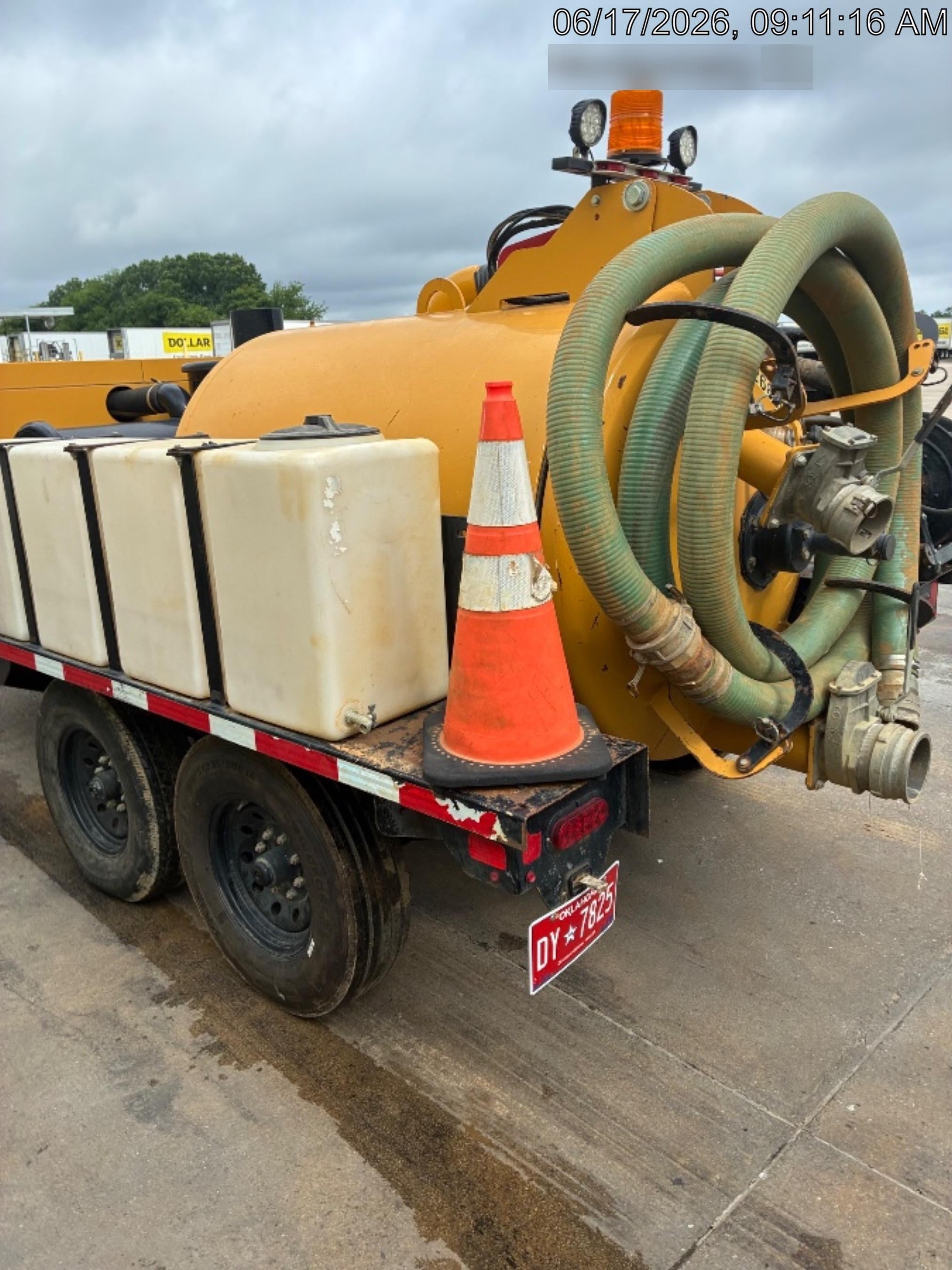 2023 VAC-TRON LP573XDT
