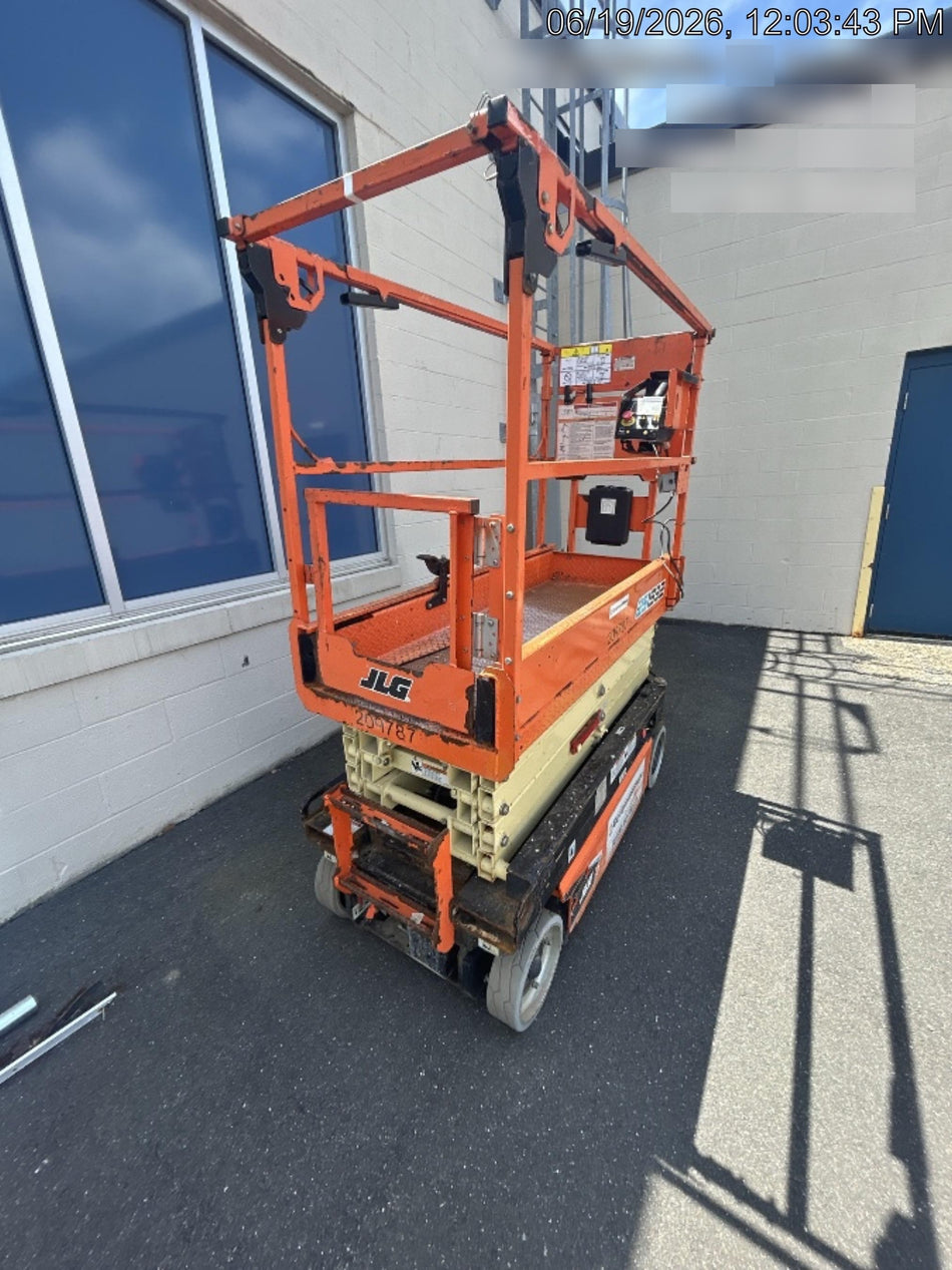 2022 JLG ES1932