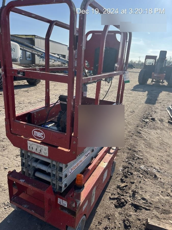 2019 MEC 1330SE MEC 1330SE w/ES Track Hardware, Full Extended 2 Year Warranty