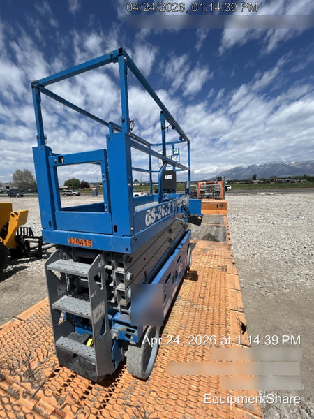 2023 GENIE GS-2632