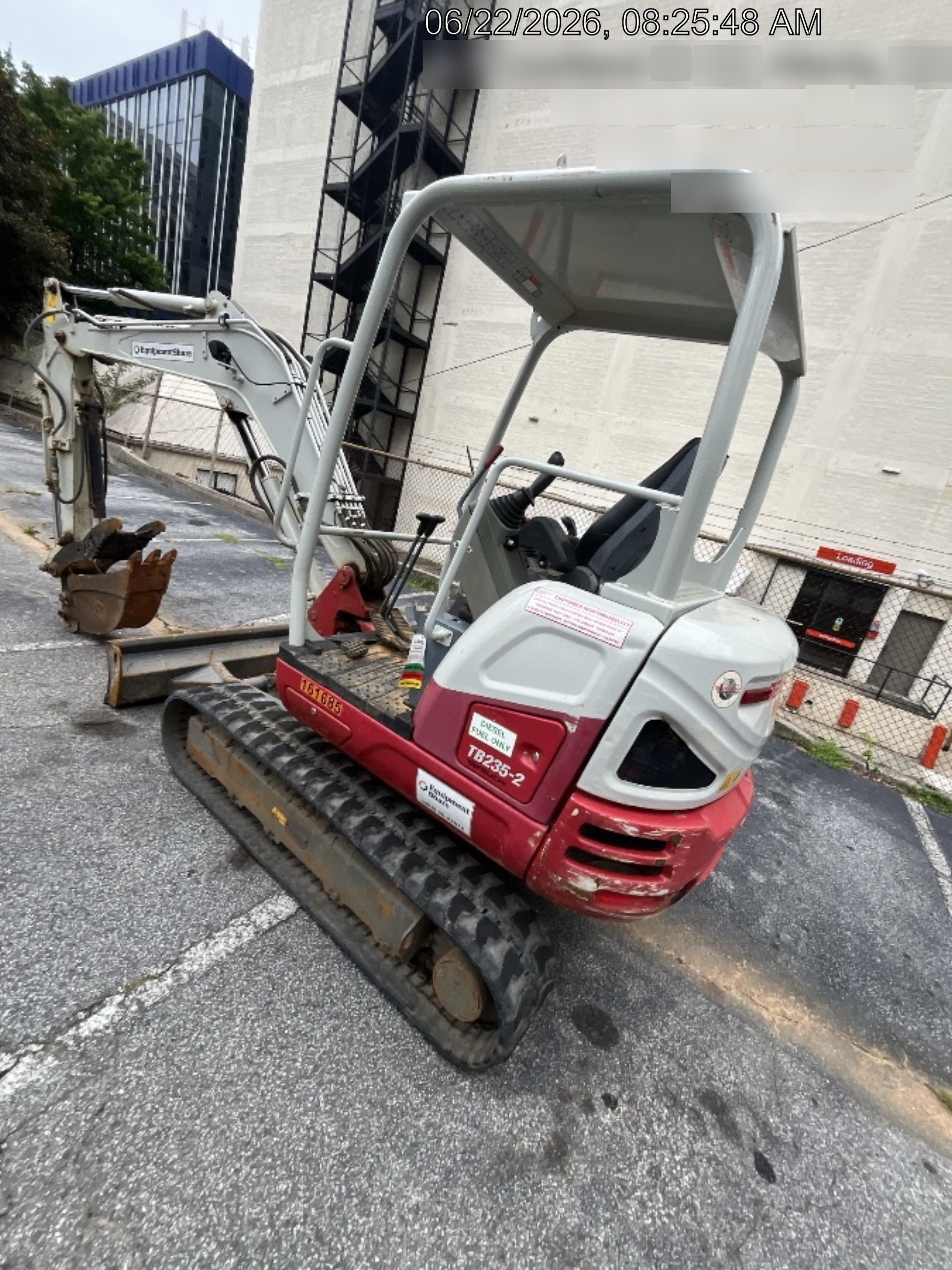 2021 TAKEUCHI TB235-2R