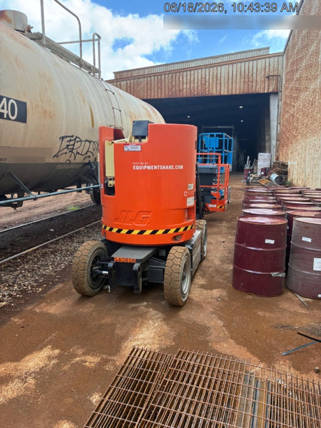 2025 JLG E300AJP