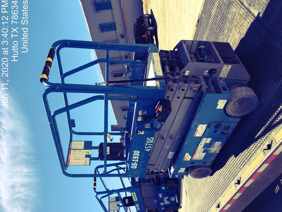 2019 Genie GS-1930 Fixed rails with chain Entry