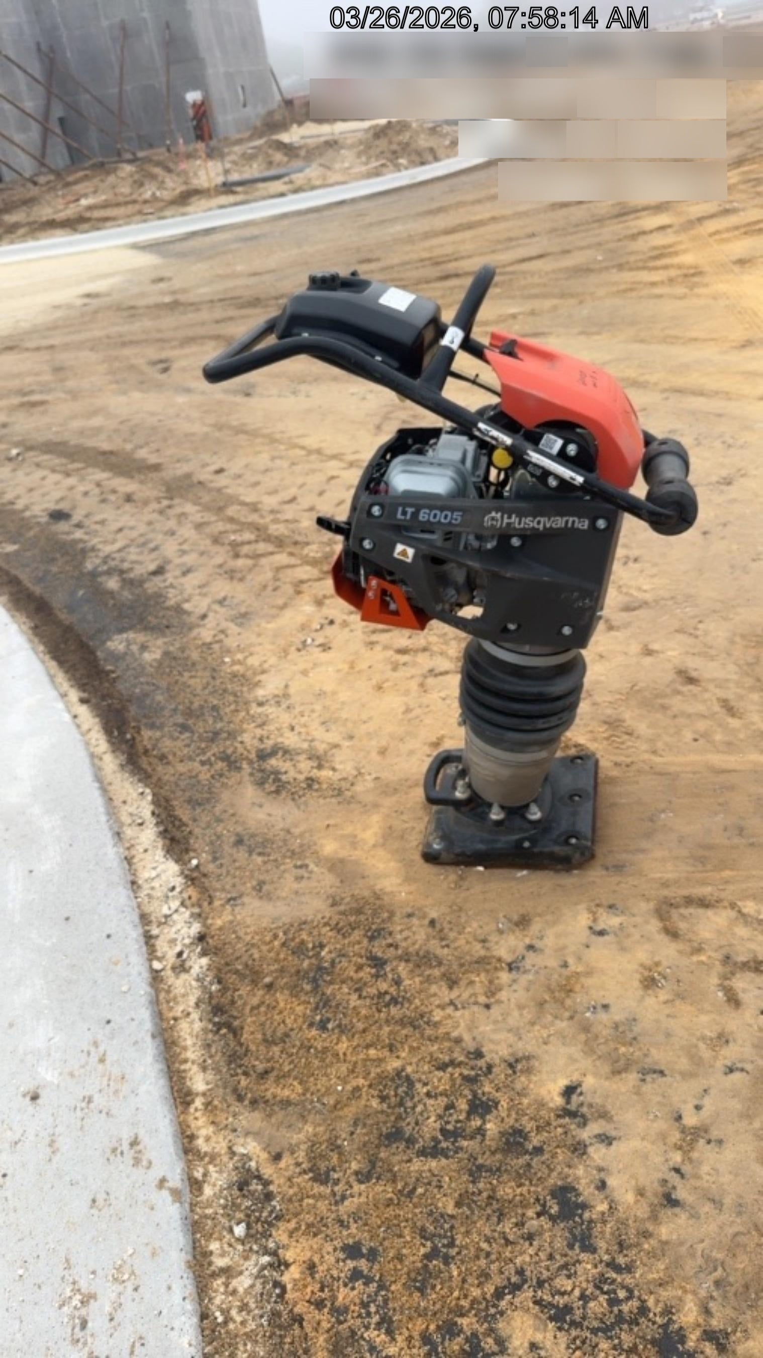 2025 HUSQVARNA LT6005