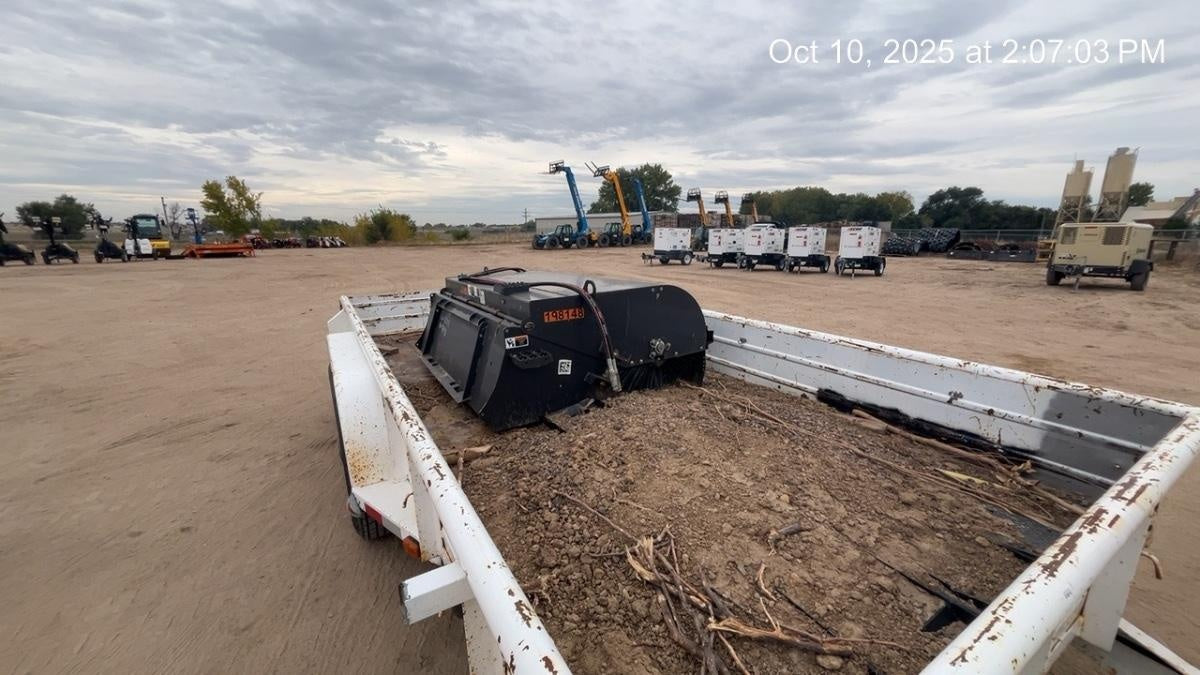 2021 PALADIN Sweepster SB72