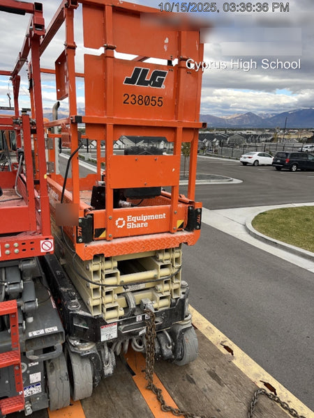 2022 JLG ES1932