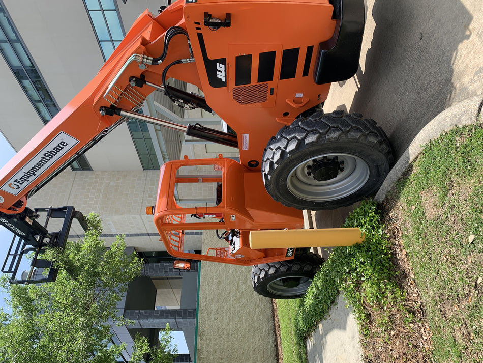 2021 JLG 6036