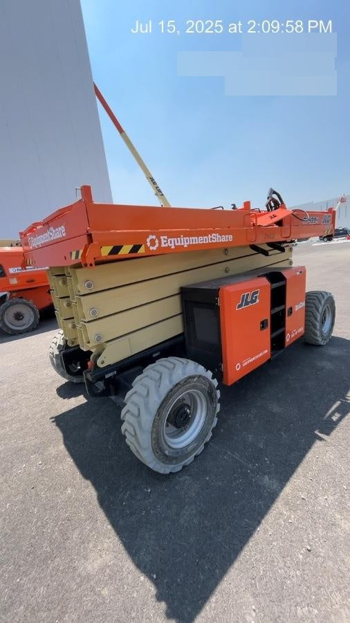 2023 JLG RT4394