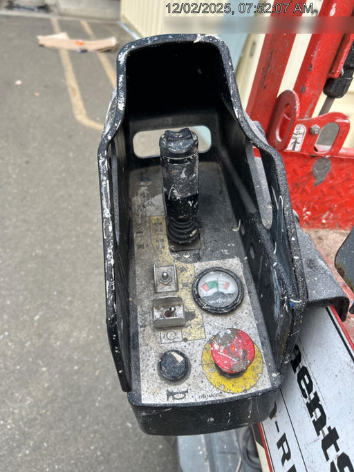 2020 Skyjack SJIII-3219 Solid NM Tires, Half height spring hinged entry gate, Dual Beacons, 800W Inverter