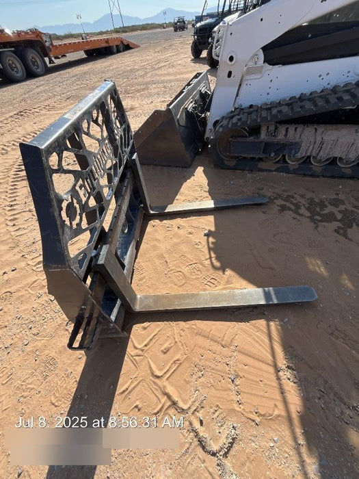 2021 PALADIN 48" Pallet Forks - Paladin