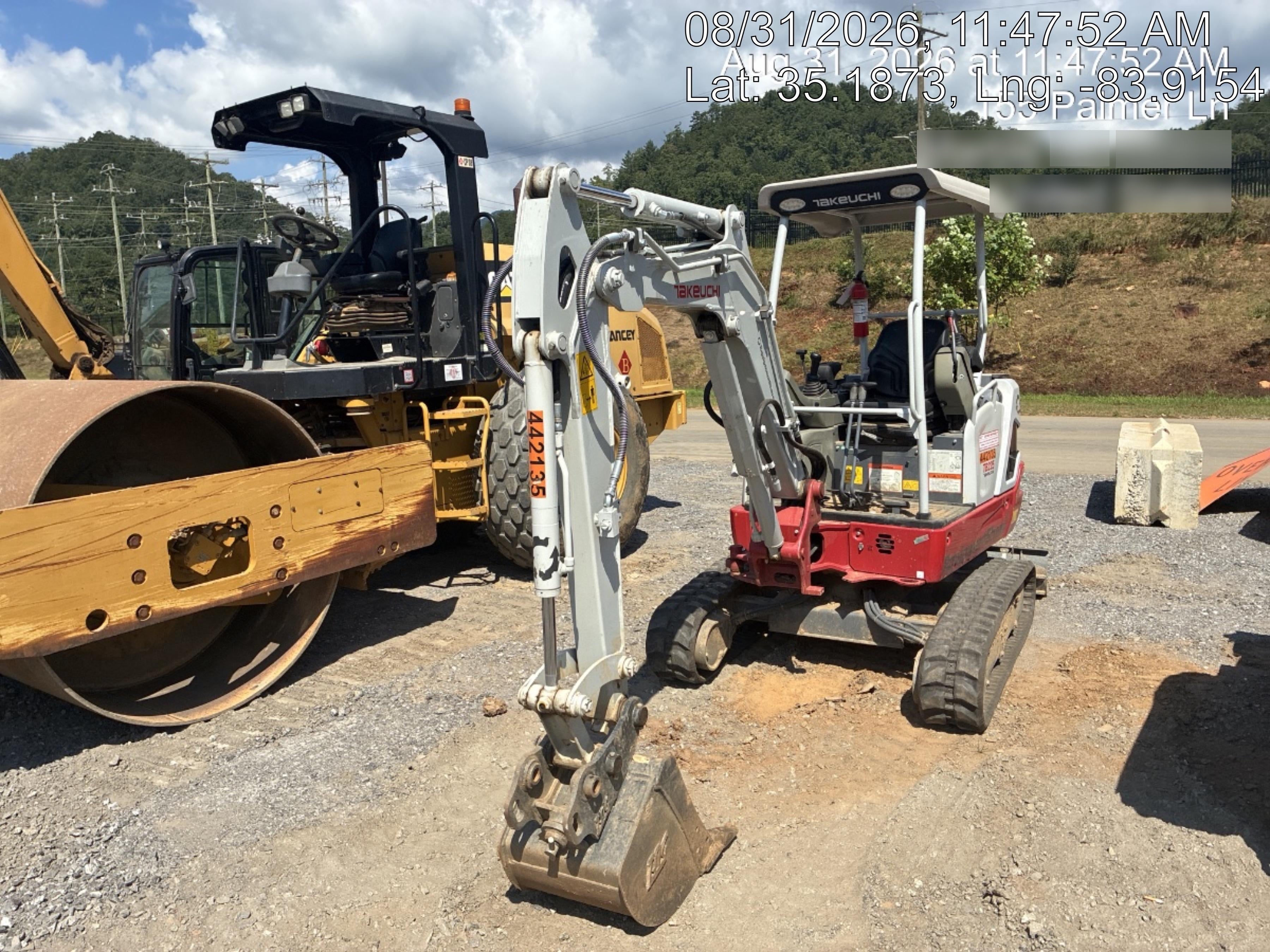 2023 TAKEUCHI TB225R