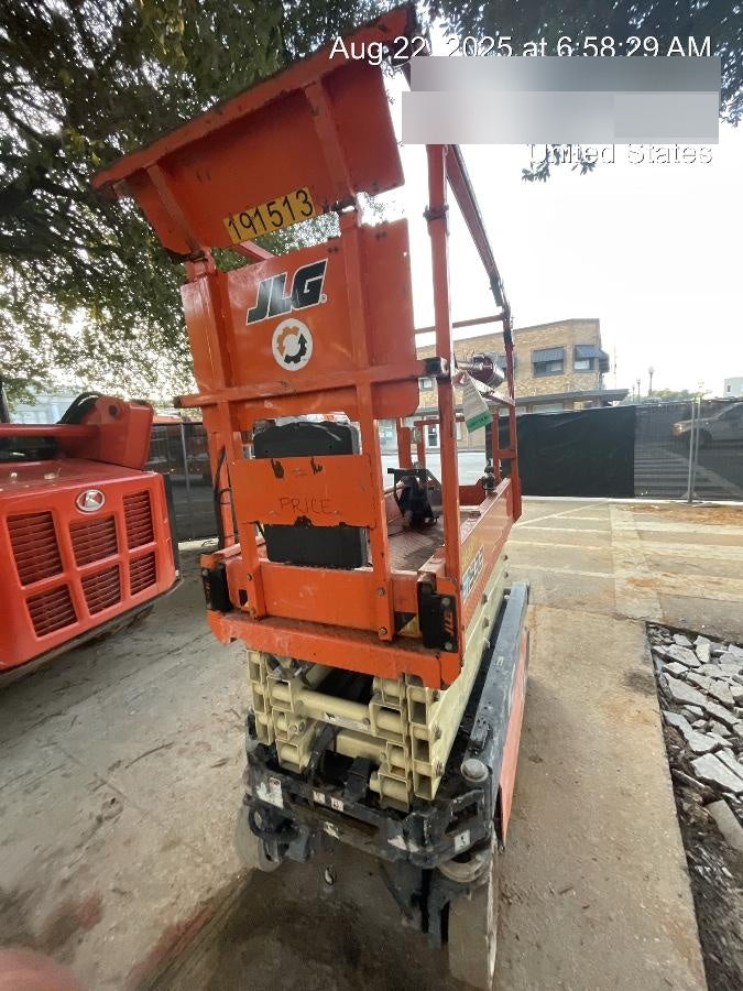 2021 JLG ES1932