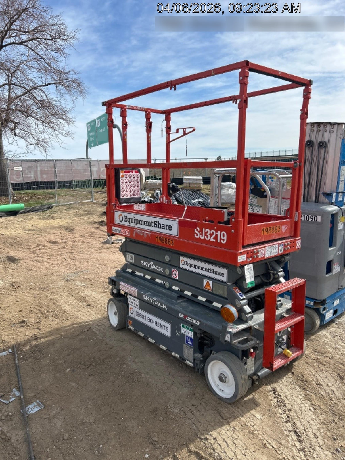 2021 SKYJACK SJ3219