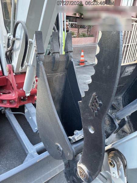 2023 TAKEUCHI TB240-CR