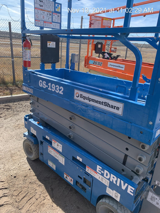 2021 GENIE GS-1932