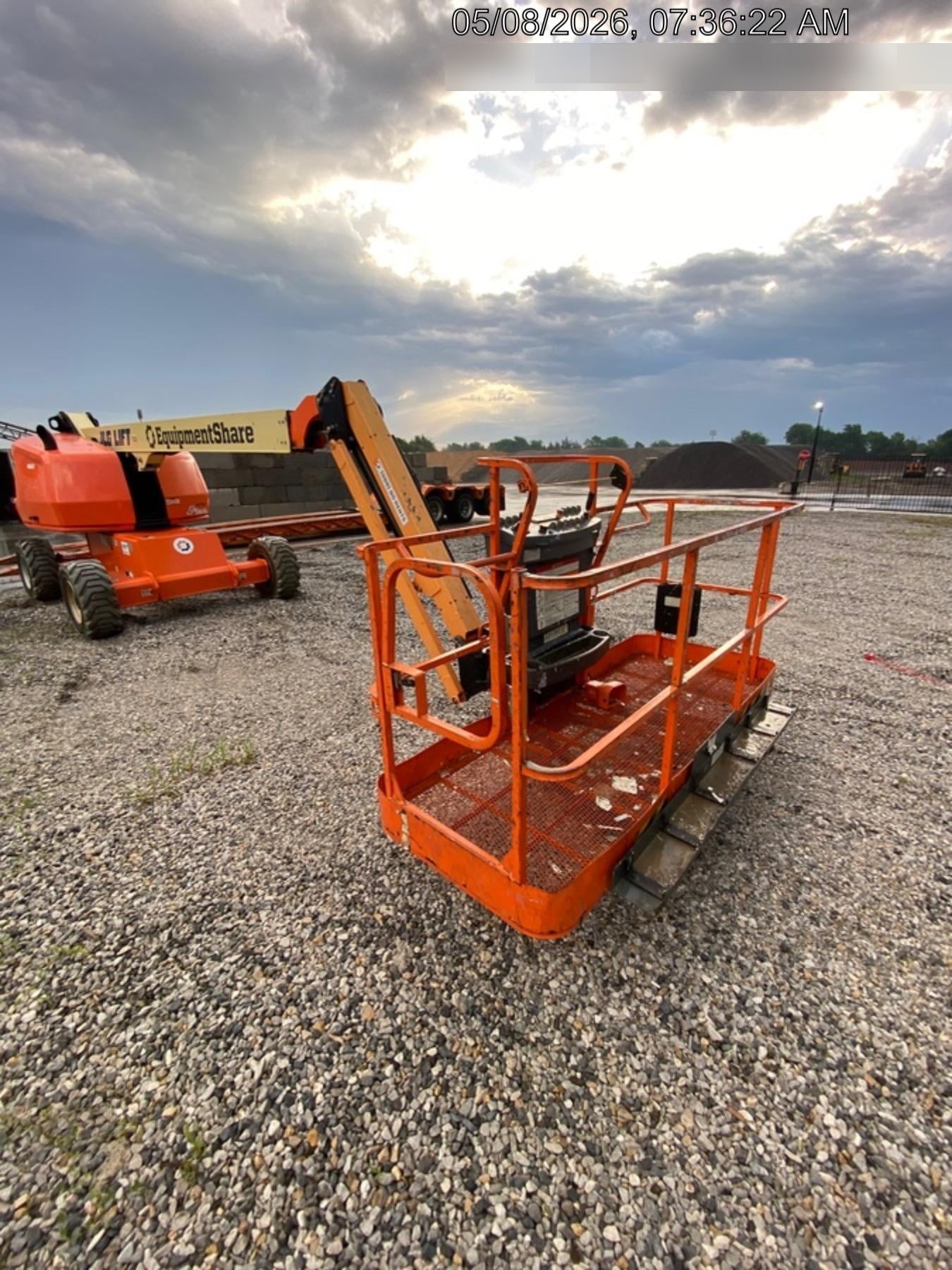 2023 JLG 460SJ