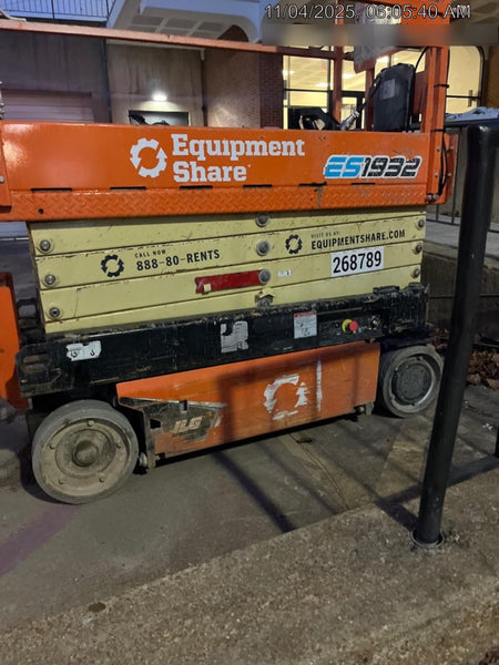 2022 JLG ES1932
