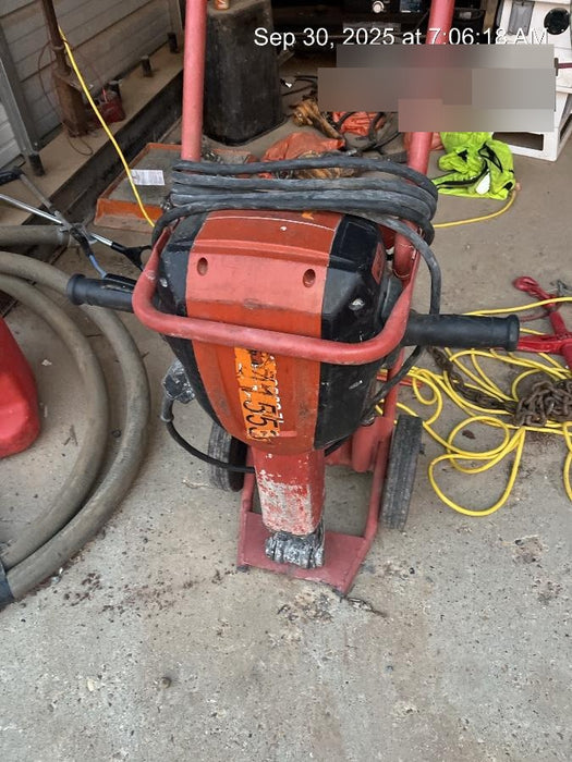 2020 HILTI TE 3000-AVR