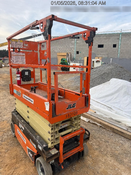 2021 JLG ES1932
