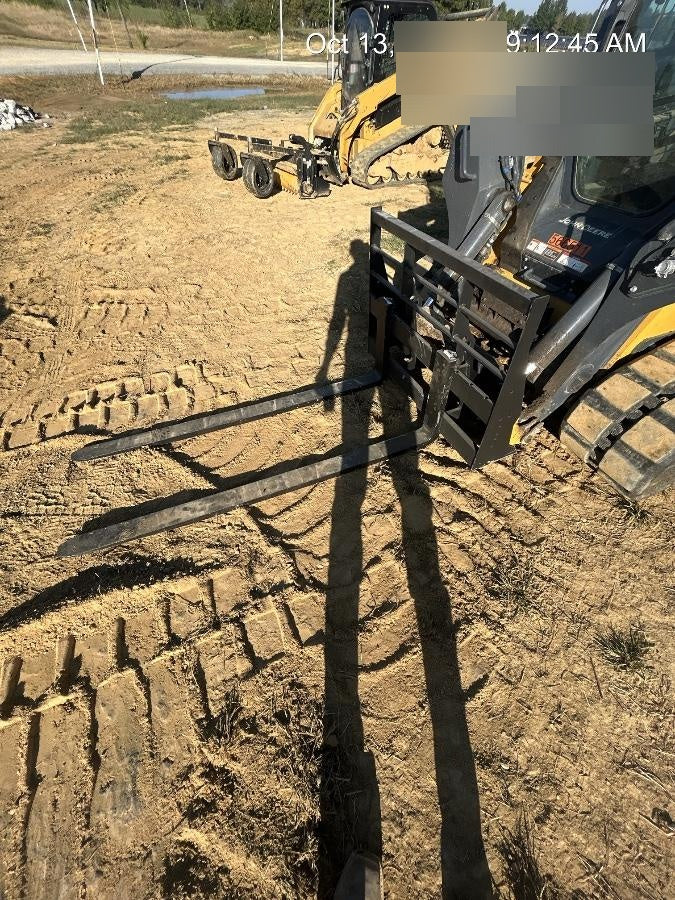 2025 ARROW MATERIAL HANDLING 72" Pallet Forks - Arrow
